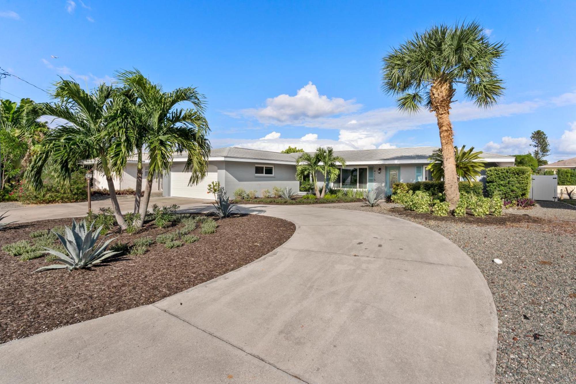 Casa Di Amici - Canal & Pool Home Close To Ami! برادنتون المظهر الخارجي الصورة